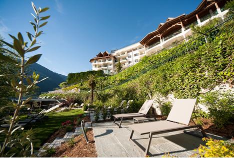 Hotel Finkenhof with garden